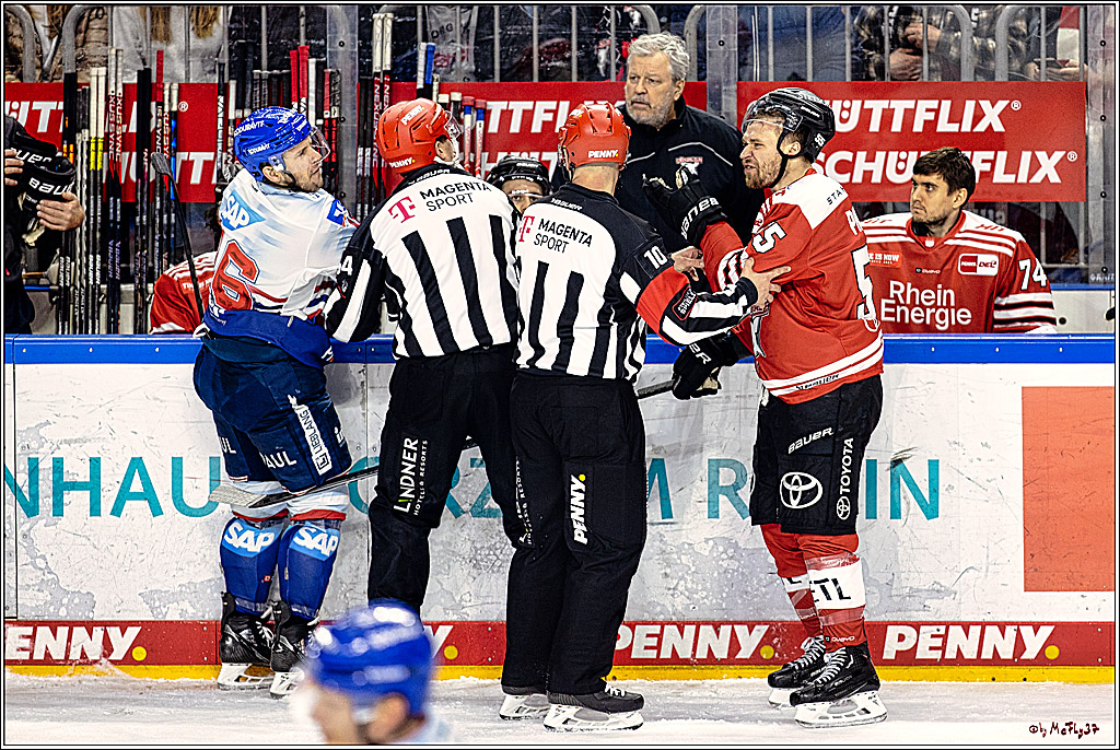 PENNY DEL Viertelfinale Spiel 6;  Koelner Haie - Adler Mannheim; Koeln, 26.03.2023